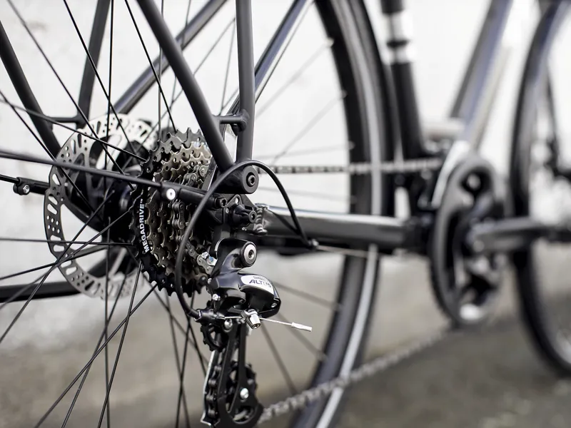 TREK Verve 1 Equipped Lowstep Hybrid Bike in Black -2